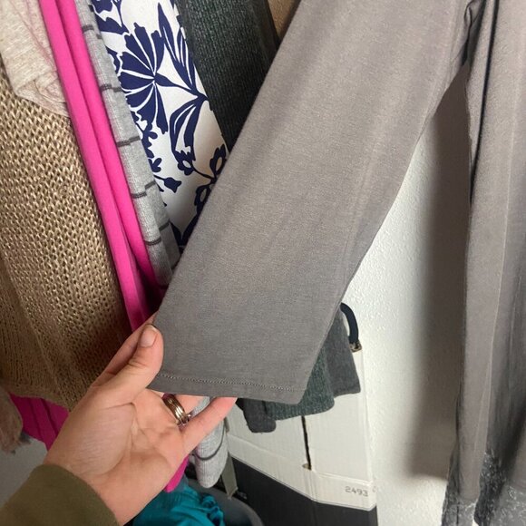 Garnet Hill Size Lare Sequin Asymmetrical Hem Gray Tunic Top Bouse Scoop Neck - Picture 4 of 6